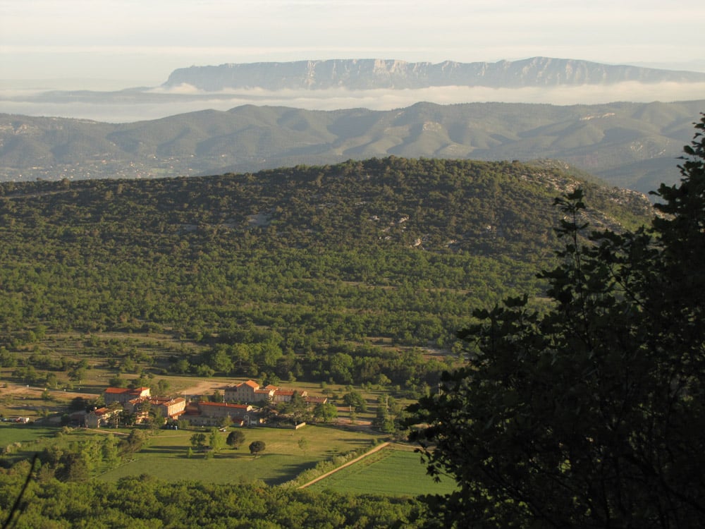 Hostellerie et montagne Sainte-Victoire